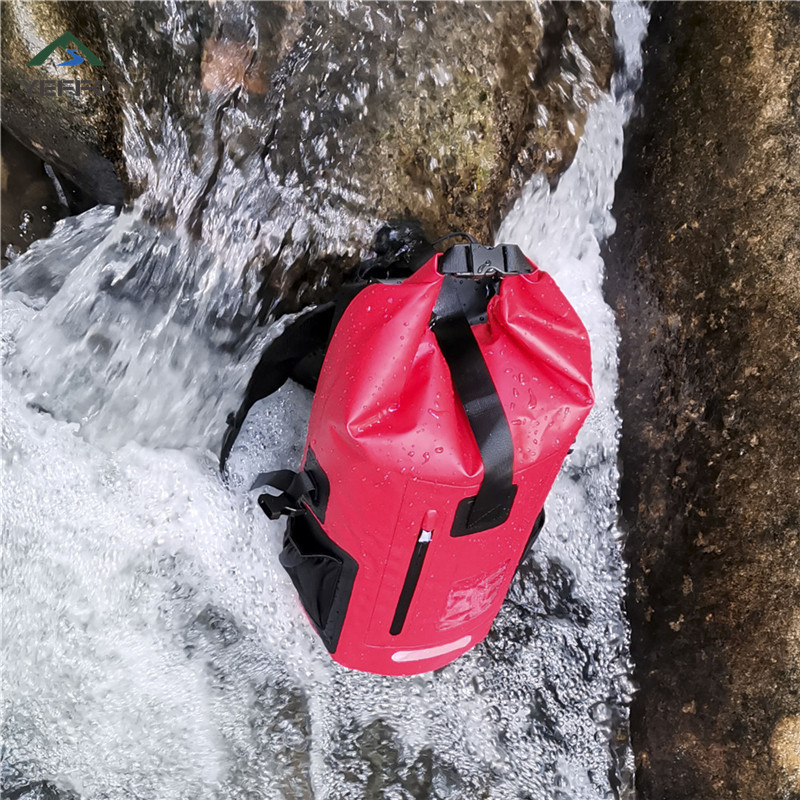 Mochila Impermeável Rolltop de - Outdoor Adventure Kayak avaliação e preço